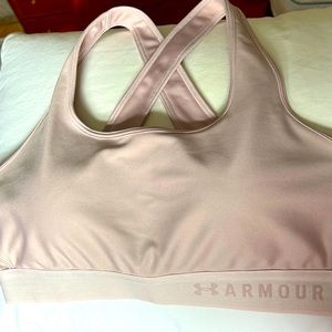 Under Armour Sports Bra. Lt Pink. XL